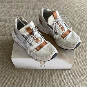 Women’s On Running - Cloudnova